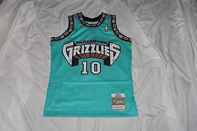 Mitchell & Ness Vancouver Grizzlies Mike Bibby Swingman Jersey Medium 1998 • $63.75