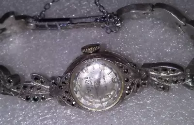 Vintage Venus Fond Acier Inoxydable 250 Marcasite Silver Ladies Wristwatch • $49