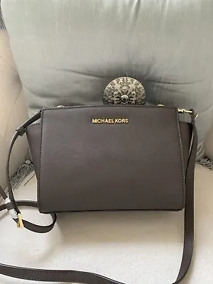 New Michael Kors Selma Medium Saffiano Coffee Leather Messenger Crossbody Bag • $117.99