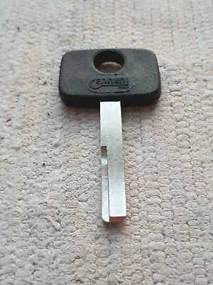 Aston Martin Lotus Opel Vauxhall High Security Ignition Key Blank YM27P • $17.99