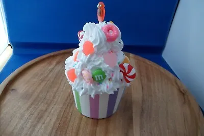Lovely Handmade Cupcake Decoration*****bnwot*****new*** • £9.99