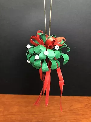 Dept 56 Metal Hand Painted Mistletoe Kissing Ball Christmas Ornament Green Red • $3