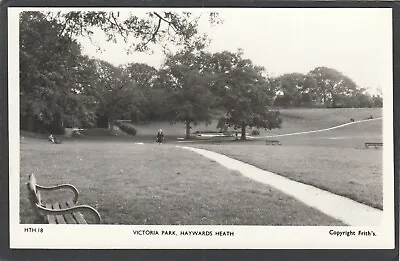 £4.99 • Buy Postcard Haywards Heath Nr Burgess Hill Sussex View Of Victoria Park RP HTH18