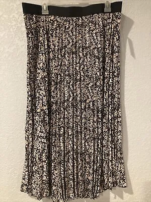 Vince Camuto Ladies Pleated Black/Yellow/Lavender Skirt Size XL NWT • $14.99