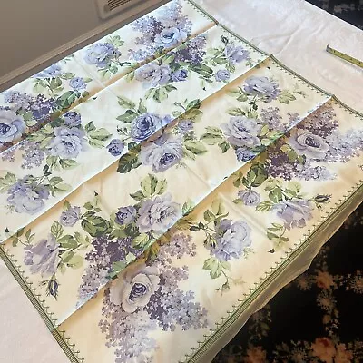 $8 • Buy Vintage Scarf Silk Jim Thompson 32x32”