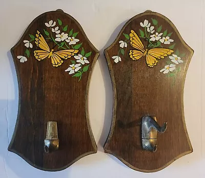 Vintage Pair Wooden Wall Plaques Decor Butterfly Floral 10  Long Brass Hooks • $17.50