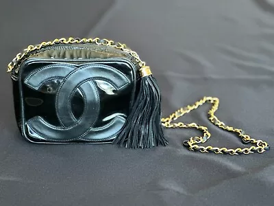 $600 • Buy Vintage Chanel Bag Authentic Used Black Leather 1989/90 Patent Leather Small 