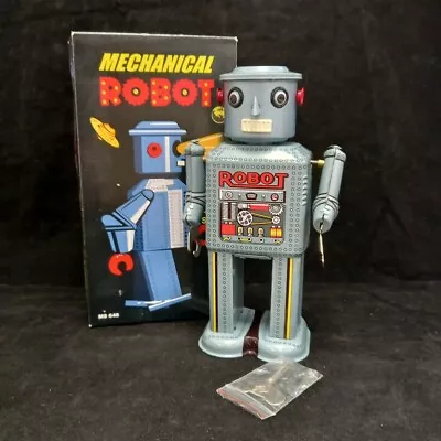 Schylling Mechanical Robot Silver Wind Up Swings Walks Collectable RMF03-SJT  • £7.99