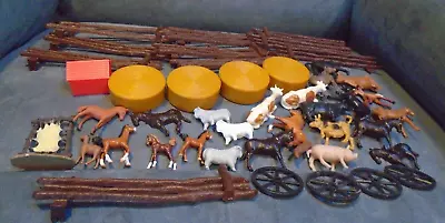 Lot 44 Pieces O Scale Ranch Farm Fencing Horses Cows Hay Bales Wagon Wheels • $7.99