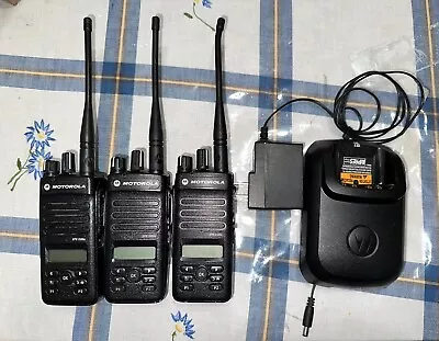 LOT Of 3 MOTOROLA  AAH02RDH9VA7AN XPR 3500E UHF RADIOS ( Read Desc.) • $700