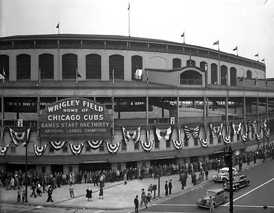 Black & White Wrigley Field Home Of The Chicago Cubs 8 X 10 Photo Picture • $5.99