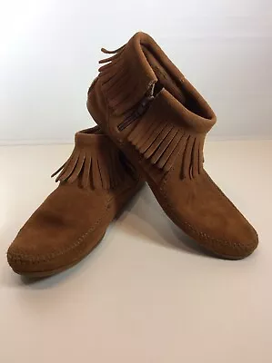 Minnetonka Womens Concho Feather Moccasin Boots Brown Sz 9.5 Handmade Suede • $49.99