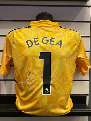 David De Gea - Manchester United - Hand-signed Replica Shirt • £299