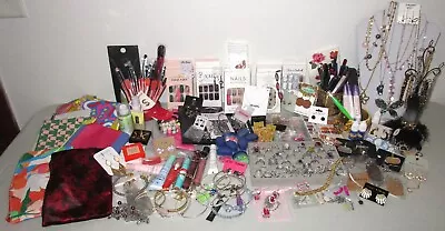 IPSY Glam Bags Reloaded Make-Up Jewelry Nails Ladies Mystery Lots 20 - 30pc NEW • $15