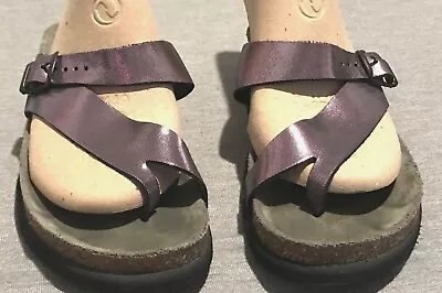 Mephisto 41/11  HELEN  Iridescent Purple Leather Toe Ring Thong Comfort Sandals • $29.99