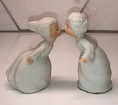 Vintage Kissing Angels Figurines Set 3 1/2  • $15