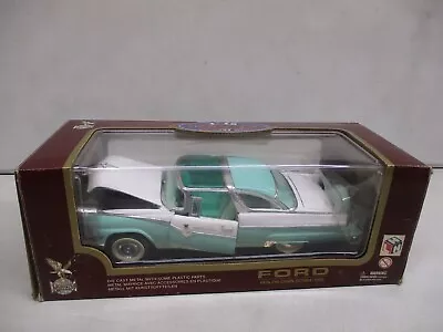 Road Legends 1955 Ford Fairlane Crown Victoria 1/18 • $13.95