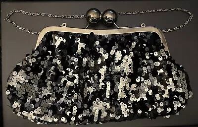 Black/Silver Sequin Kiss Lock & Chain Mini Purse • $15