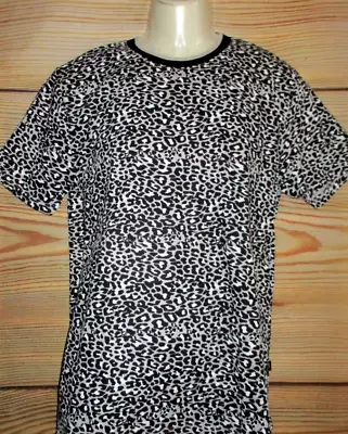 Mens Sunrise Kingdom Cheetah Leopard Animal Print Black Gray T-shirt Size M • $19.90