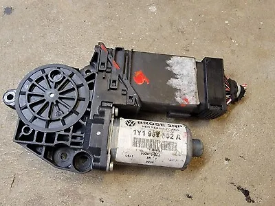 VW 03-09 Beetle CONVERTIBLE RH Passenger Side POWER WINDOW MOTOR 1Y1 959 802 D • $69.99