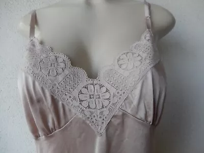 VTG Woman's Full Slip Lace Trim Beige S 38 Nylon Made In USA RN 53002 Style 6439 • $18