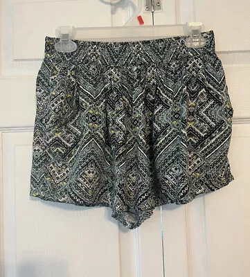 Mossimo Supply Co Shorts Size M • $9.99