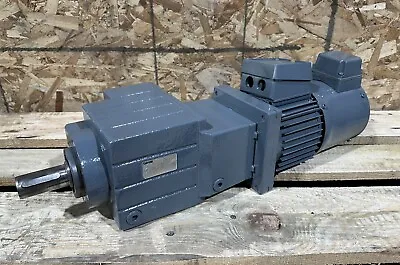 Lenze 3-Phase Electric Motor VERY SLOW 13RPM Gearbox Gear Reducer 267Nm 0.37kW • £395