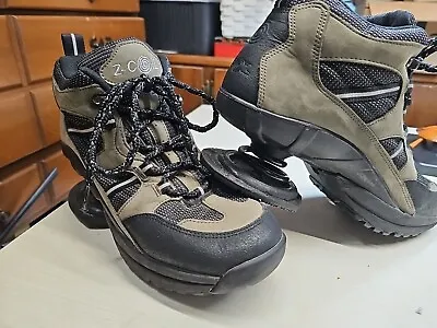 Z-Coil Men's 9 High Desert Hiker Hiking Boots Gray & Black Comfort Spring Shoes • $46