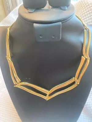 Vintage Trifari In Gold-tone Necklace Cool And Contemporary Look Of Solid Gold. • $30