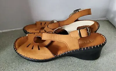 La Plume Brown Tan Leather Comfy Wedge Strappy Sandal Shoe Womens Size 42 9.5 • $30.61