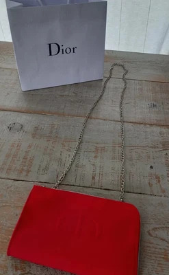 £45 • Buy Dior Beaute Bag Conversion With Cross Body Chain DIOR Beauty