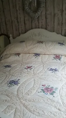 £40 • Buy Beautiful Vintage Hand Appliqued Raised Tape Detail Double Bed Throw Cottage