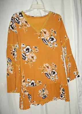 $18.50 • Buy Loveriche Medium Tunic With V Neck Shape With Lace Trimmed At Neck And Flare Arm