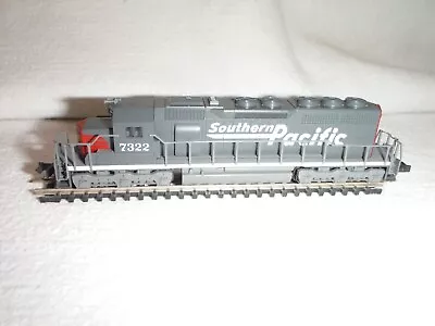 N Scale Kato SD40 Southern Pacific #7322 SP Diesel Locomotive • $95