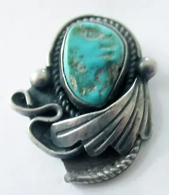 VINTAGE NAVAJO Or ZUNI STERLING PENDANT 1.30 By 1.06 INCHES 9.5 GRAMS • $44.50