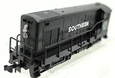 N-scale Vtg Fairbanks Morse Diesel Switcher H-12-44 Minitrix 32007 West Germany • $23.50