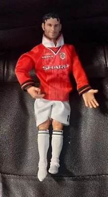 Manchester United RYAN GIGGS Hasbro Figure  1993  CG C77 • £8.90