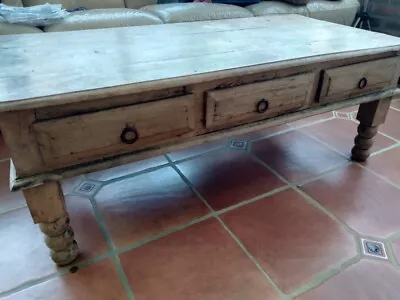 £25 • Buy Wooden Coffee Table With 3 Drawers