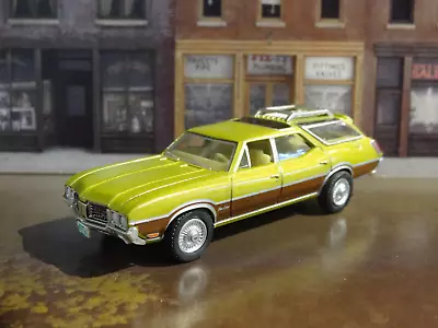 1968-72 Oldsmobile Vista Cruiser Skyview Wagon 1/64 Diecast Diorama Model Q • $9.99