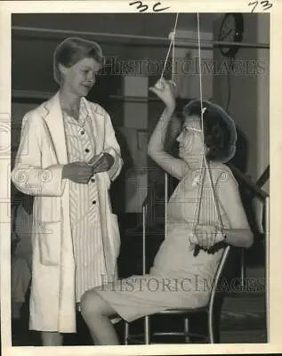 1968 Press Photo Catherine Vandercook Exercises At Tulane Arthritis Center • $19.99