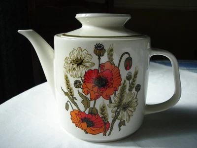 £12 • Buy J&G Meakin Large Poppy Earthenware Tea Pot
