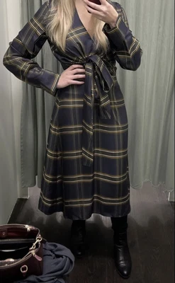 $180 • Buy Scanlan Theodore Navy Tartan Check Long Sleeve Tie Front Dress Size 8 - As New