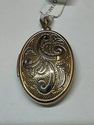 9ct Yellow Gold Patterned Large Family Oval Locket 27mm X 18mm • £136.20