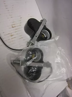 $15.99 • Buy 2 Servalite 10141U TWO LITE CLUSTER SOCKET WITH 8  WIRE LEADS  LAMP PART 397672