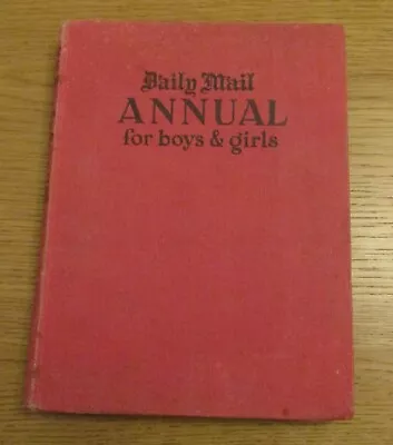 Daily Mail Annual For Boys And Girls Vintage • £5