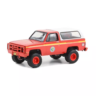 1/64 1984 Chevrolet M1009 Alaska State Fire Marshal Fire & Rescue 4 67050-D • $16.29