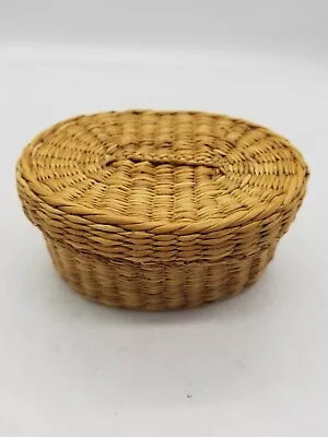 Vintage Oval Lidded Straw Basket 4 X 3 X 2 • $9.99