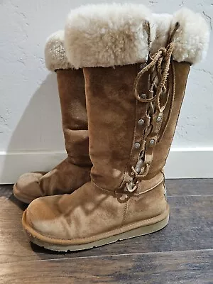 Fluffy Uggs 9 • $35