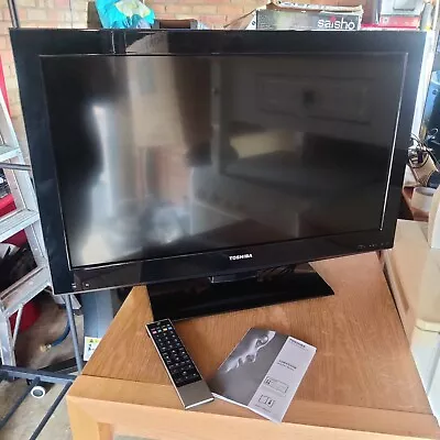 Toshiba 32BV502B - 32  LCD TV Comes With Cable Remote And Stand Good Condition • £59.99