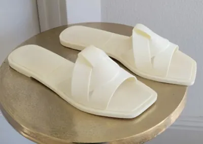 Zara High Fashion Cream Ivory Rubber Slip-on Sandals Shoes Sz Eu 39 US 8.5 • $48.58